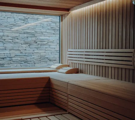 4 - 05_WELLNESS_FOTOKARUSSELLMELANIE_RAMONA_HINTNE