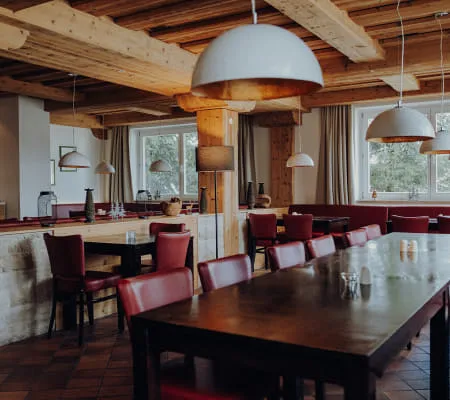 10 - 02_RESTAURANT_FOTOKARUSSELLMELANIE_RAMONA_HIN