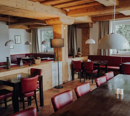 14 - 02_RESTAURANT_FOTOKARUSSELLMELANIE_RAMONA_HIN