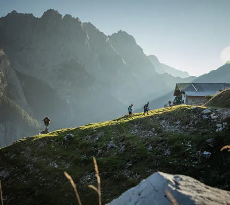 1 - tvb-st--johann-in-tirol-sommer-wandern-am-feld