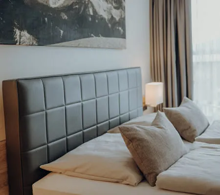 16 - 11_ZIMMER_503_FOTOKARUSSELLMELANIE_RAMONA_HIN